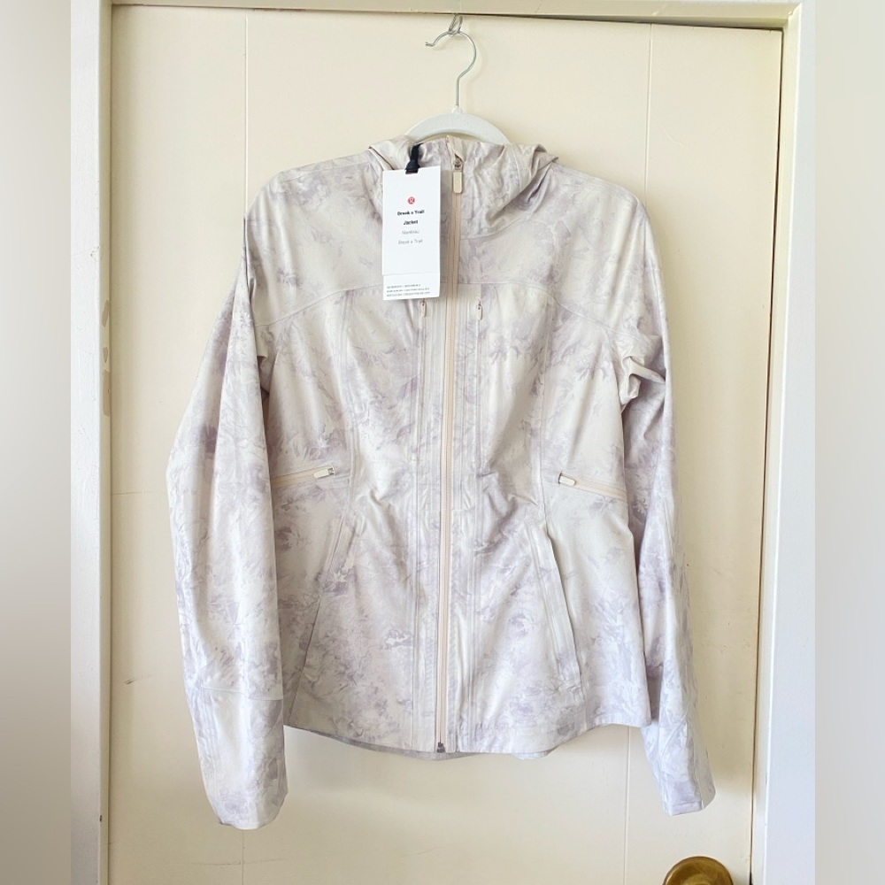 Lululemon Break a Trail waterproof running jacket size 6